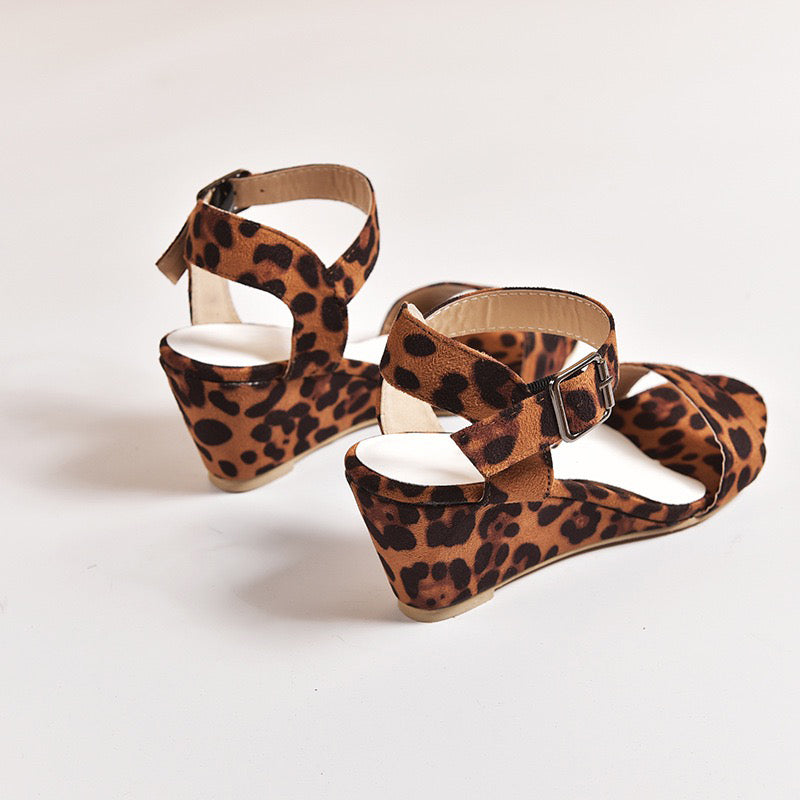 🔥Last Day 70% OFF -Women's Comfort Classic Wedge Bowtie Slide Sandals