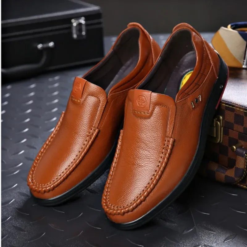 Men's Relaxed Fit Comfortable Lightweight Breathable Arch Support Cushioned Walking Shoes